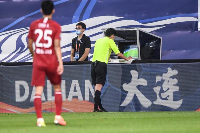 巴萨有意曼联前锋拉什福德 可能租借方式加盟巴萨